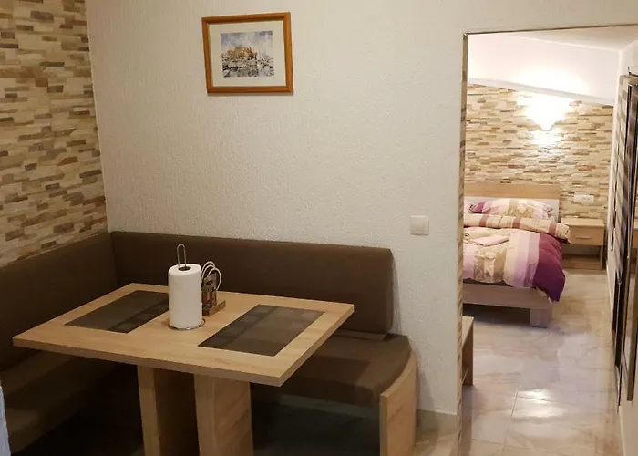 Maletic * Πούλα